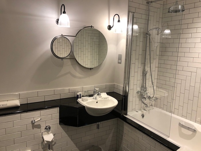 Kimpton Clocktower Hotel Bathroom