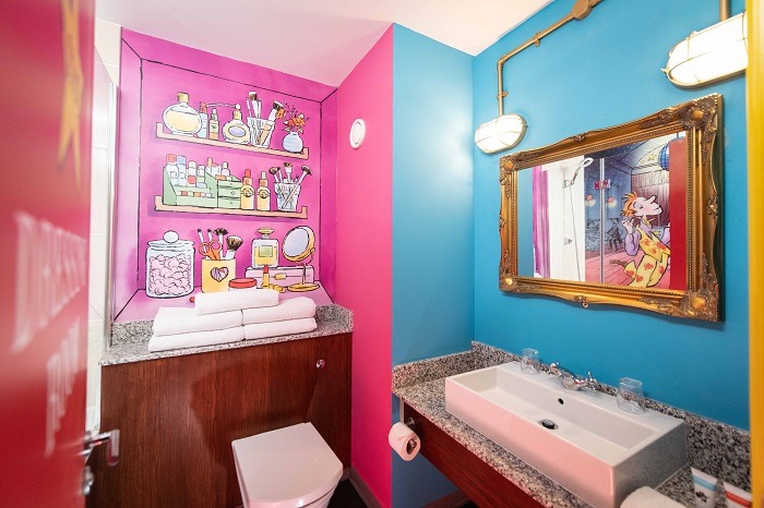 Gangsta Granny Room Bathroom