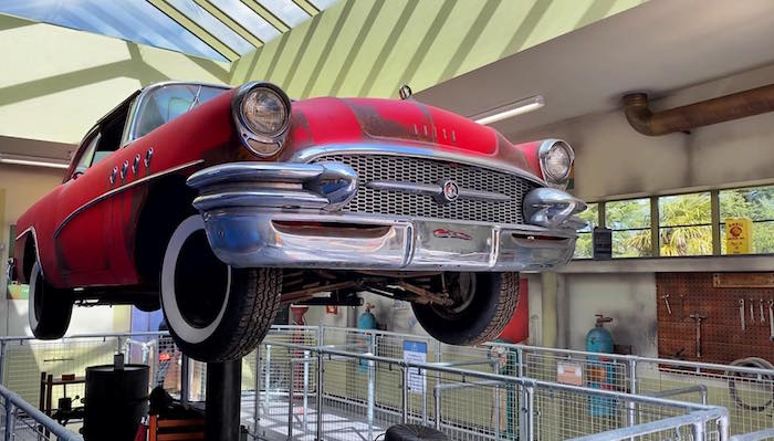 Al's Auto Academy Tornado Springs