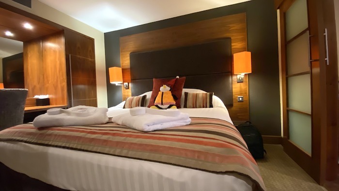 Big Blue Hotel Deluxe Suite Bedroom