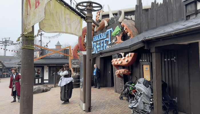 SEA LIFE Secrets of the Smuggles