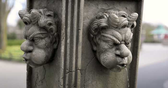 Ghostly Manor Fountain