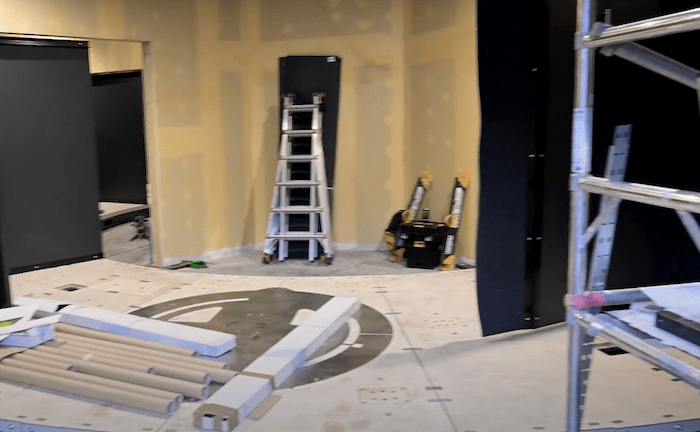 Ghostly Manor Interior Platform