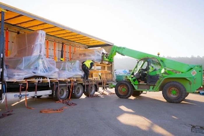 Ghostly Manor Ride Vehicles