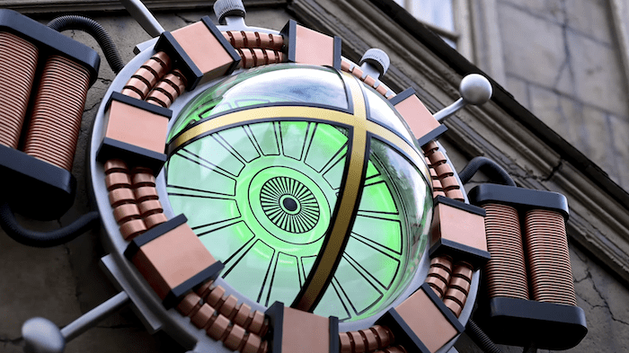 Ghostly Manor Theming Piece