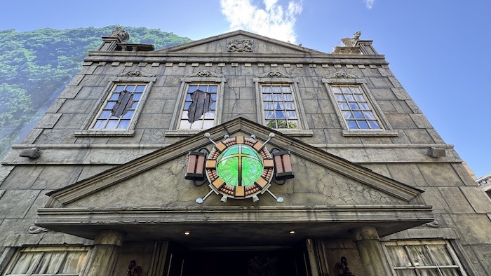 Ghostly Manor Exterior