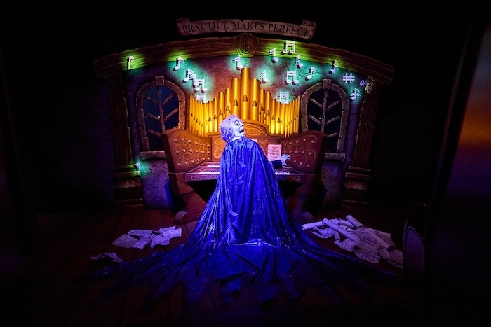 Phantom Theatre Kings Island theme park