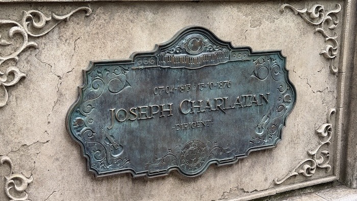Head Stone